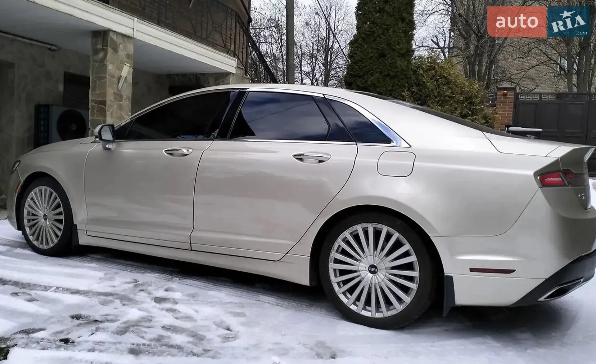 2017 Lincoln MKZ - мініатюра 3