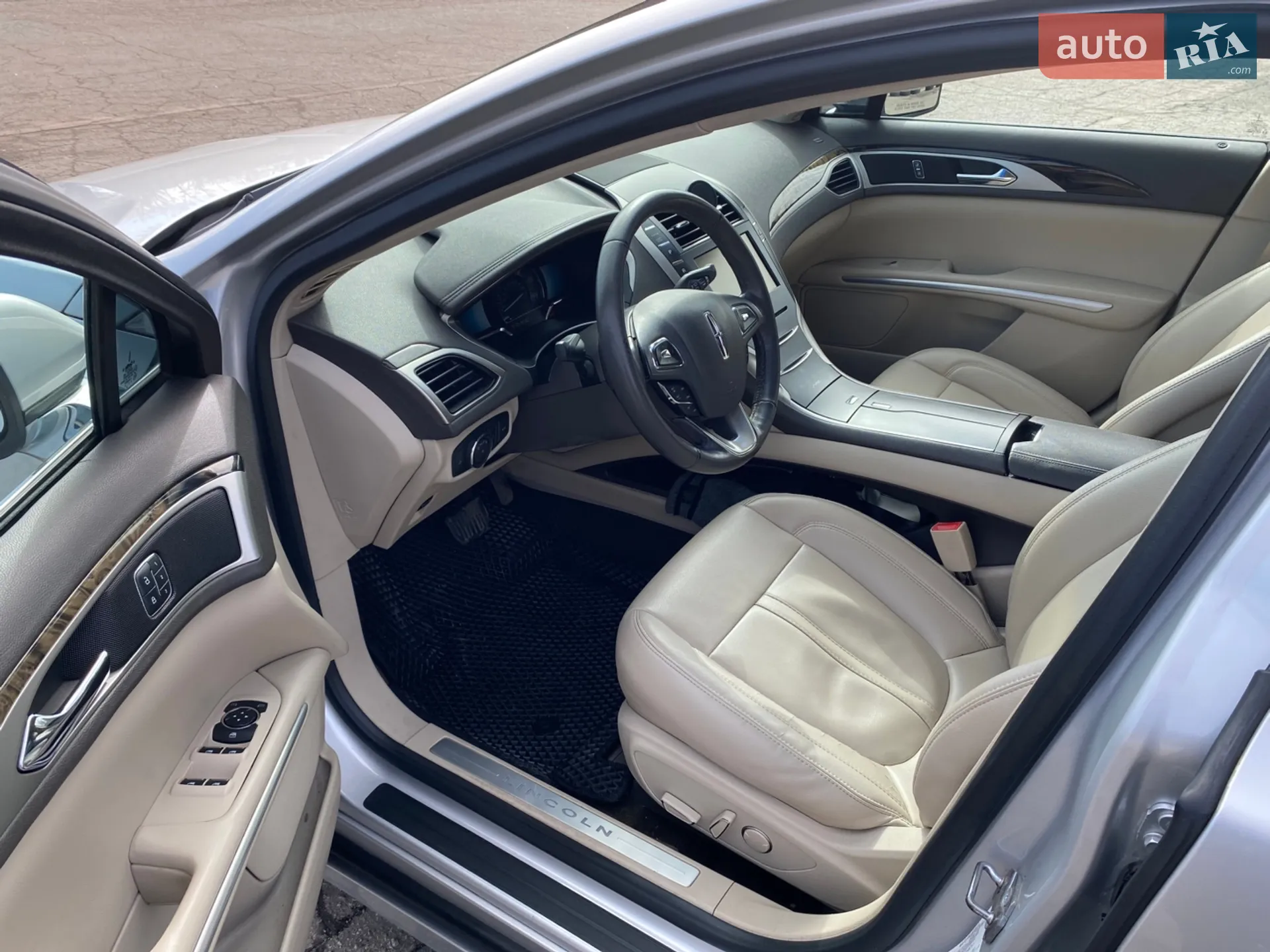 2016 Lincoln MKZ - мініатюра 9