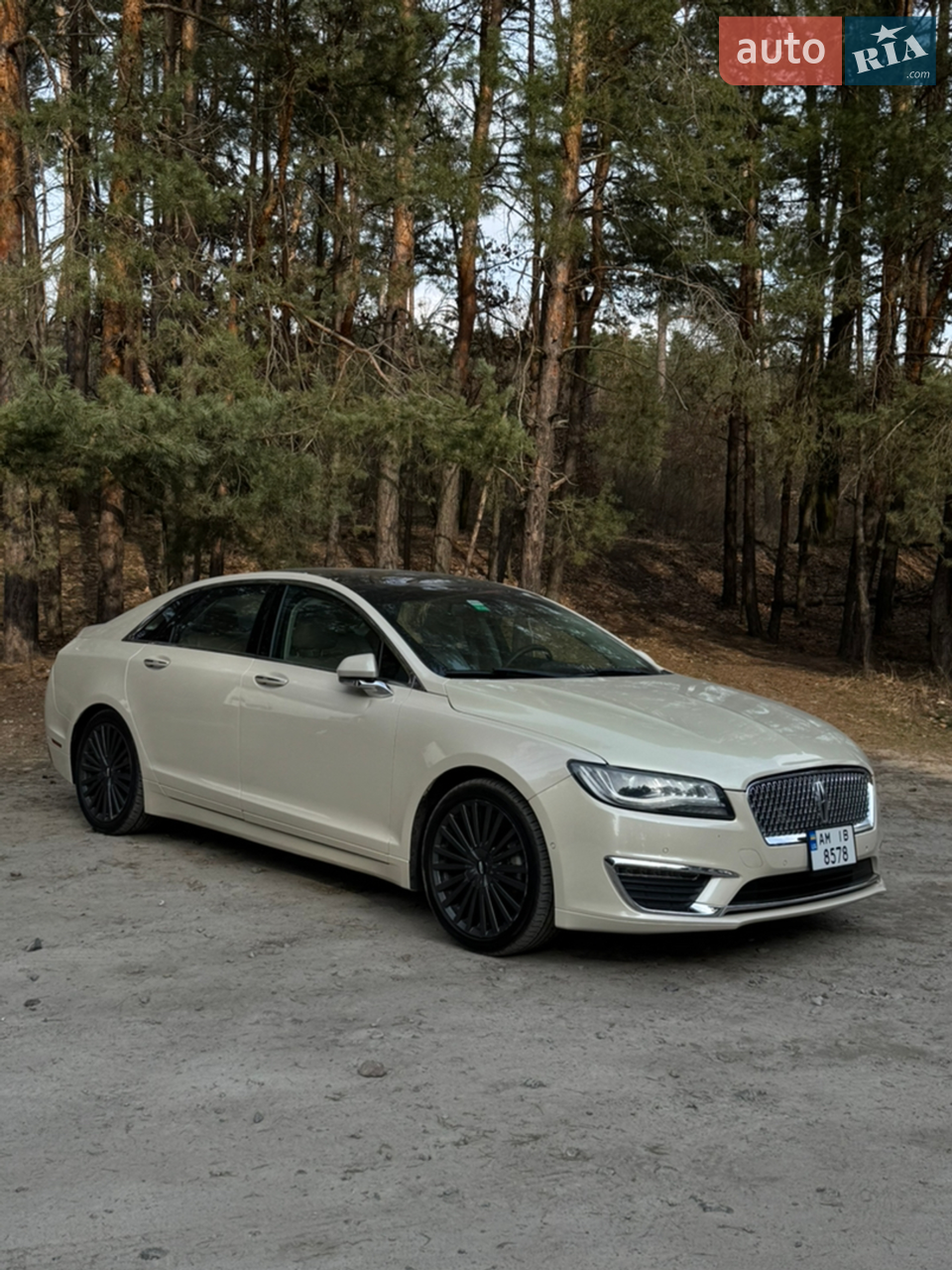 2017 Lincoln MKZ - мініатюра 21