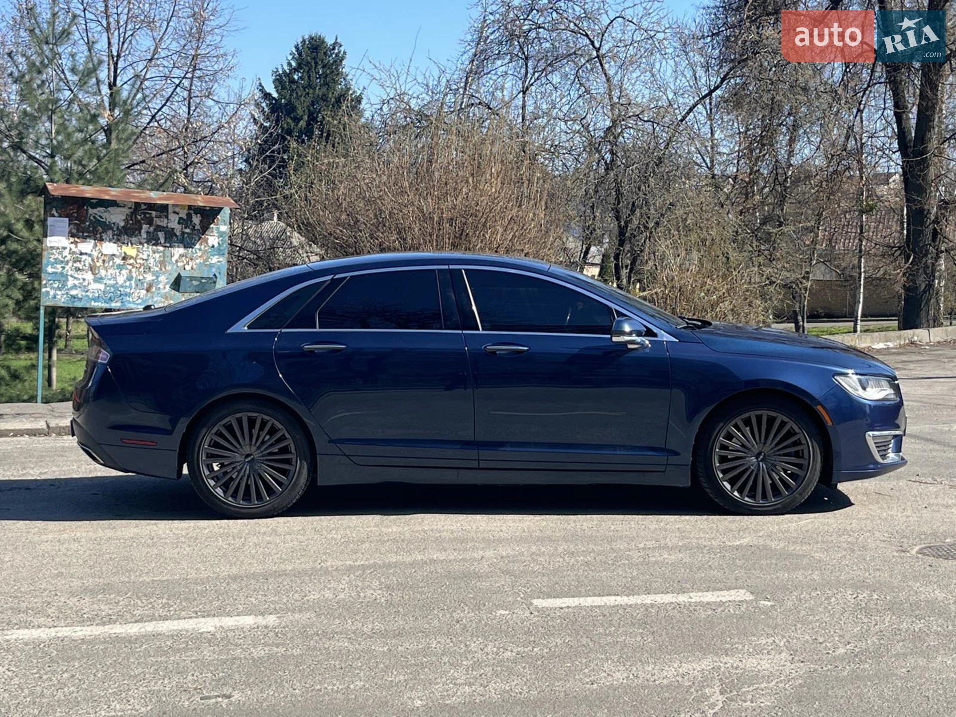 2017 Lincoln MKZ - мініатюра 14