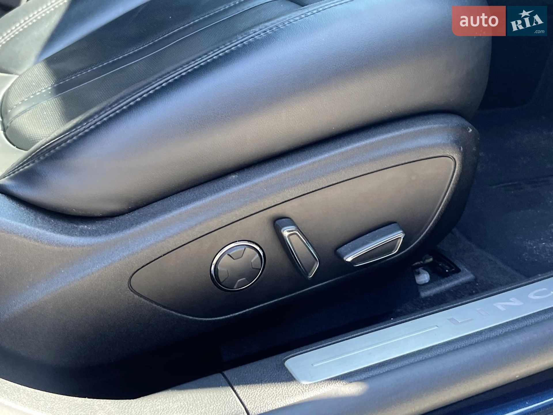 2017 Lincoln MKZ - мініатюра 18