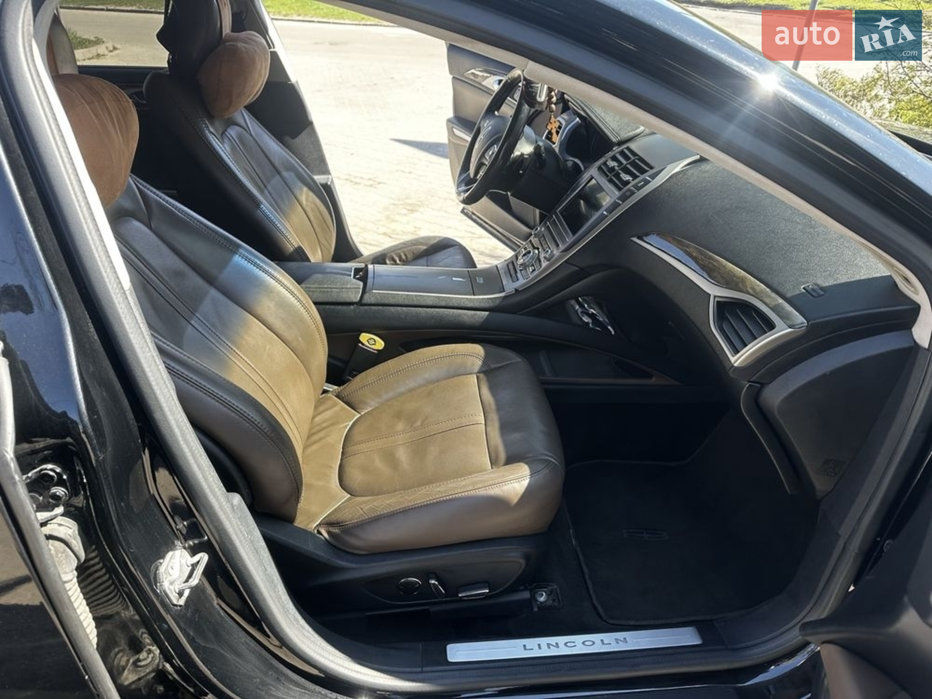 2015 Lincoln MKZ - мініатюра 18