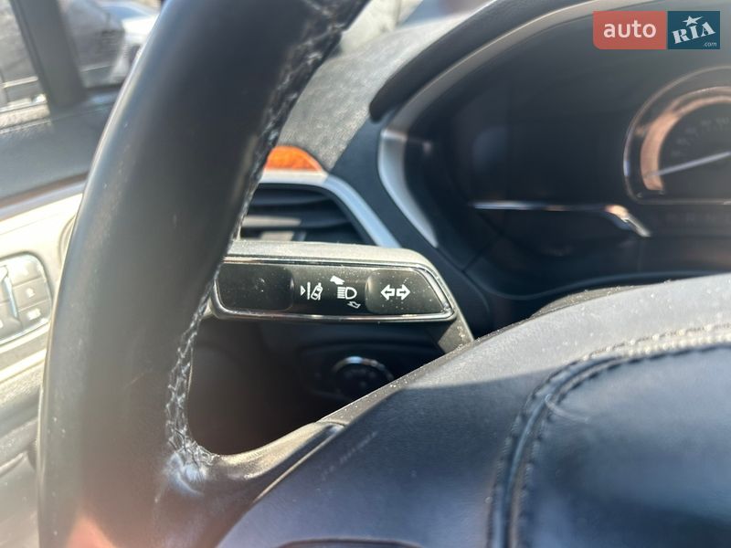 Седан Lincoln MKZ 2019 в Киеве