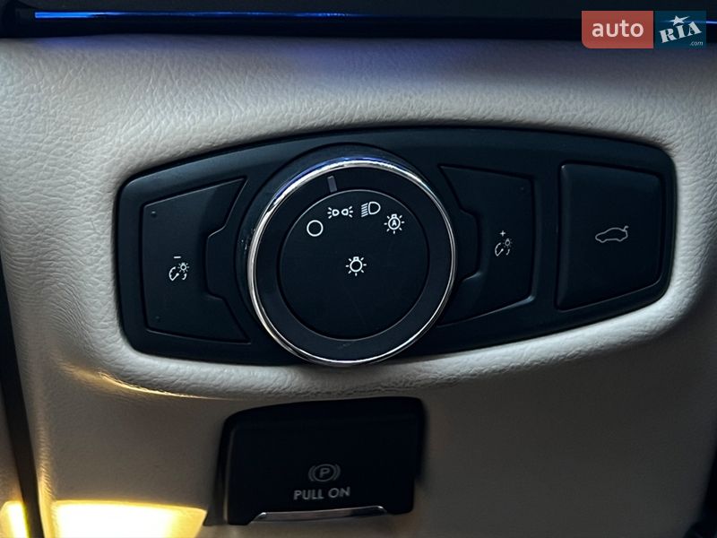 Седан Lincoln MKZ 2018 в Львові