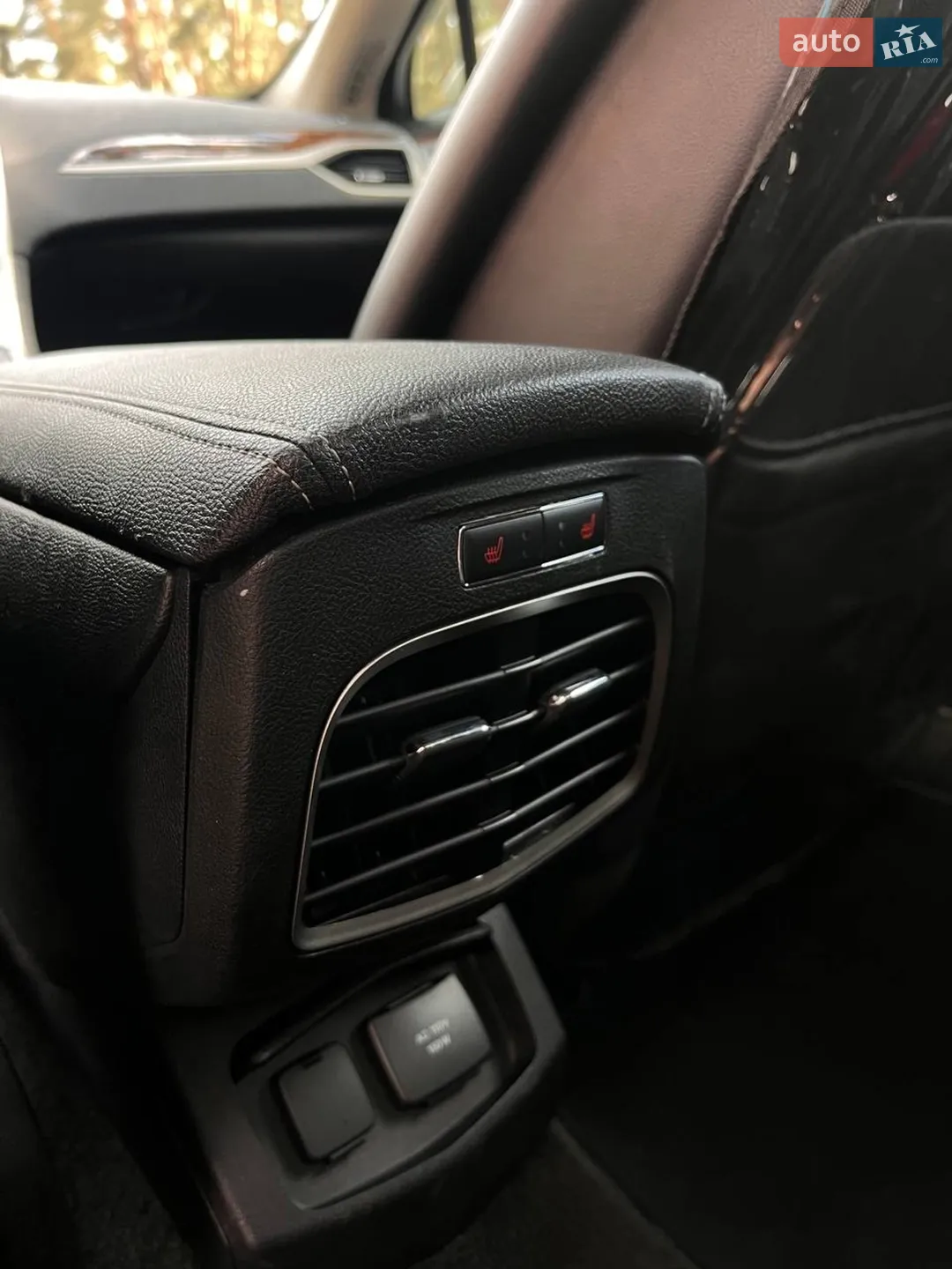 2015 Lincoln MKZ - мініатюра 31