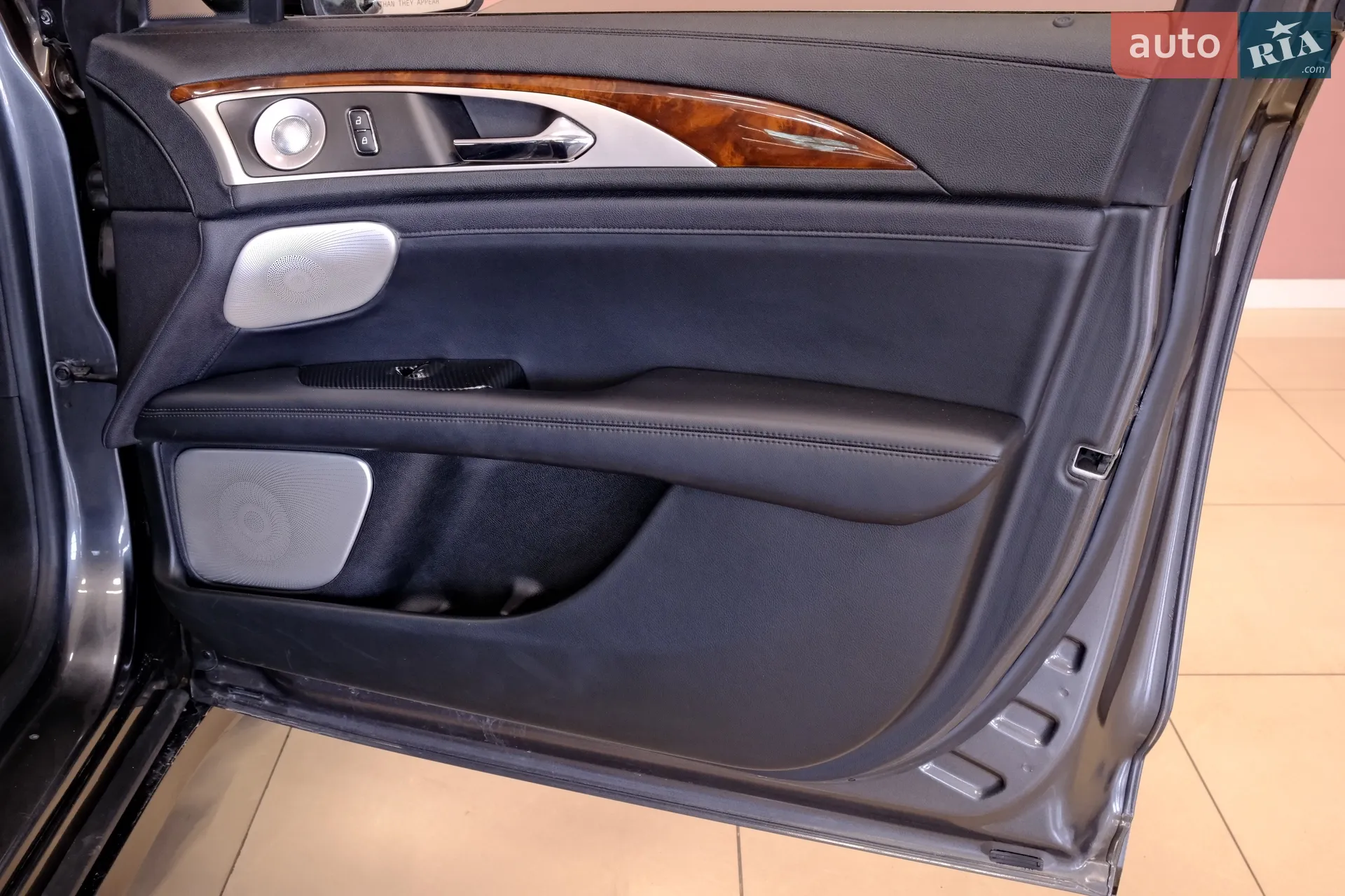 2019 Lincoln MKZ - мініатюра 40