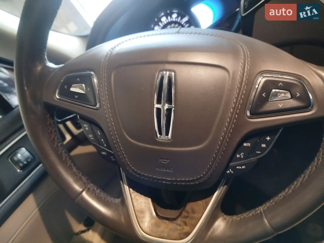 2017 Lincoln MKZ - мініатюра 19