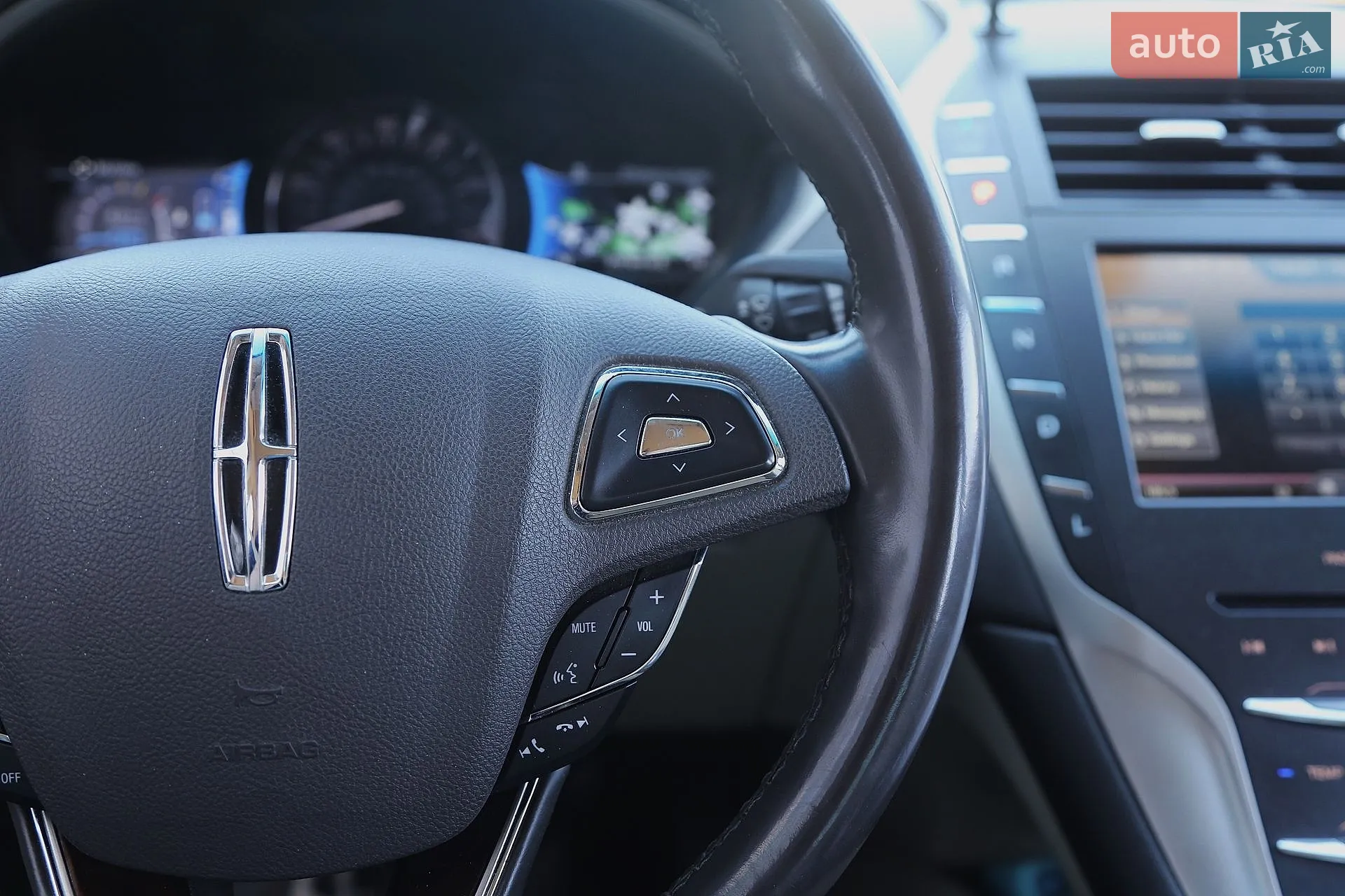 2014 Lincoln MKZ - мініатюра 19