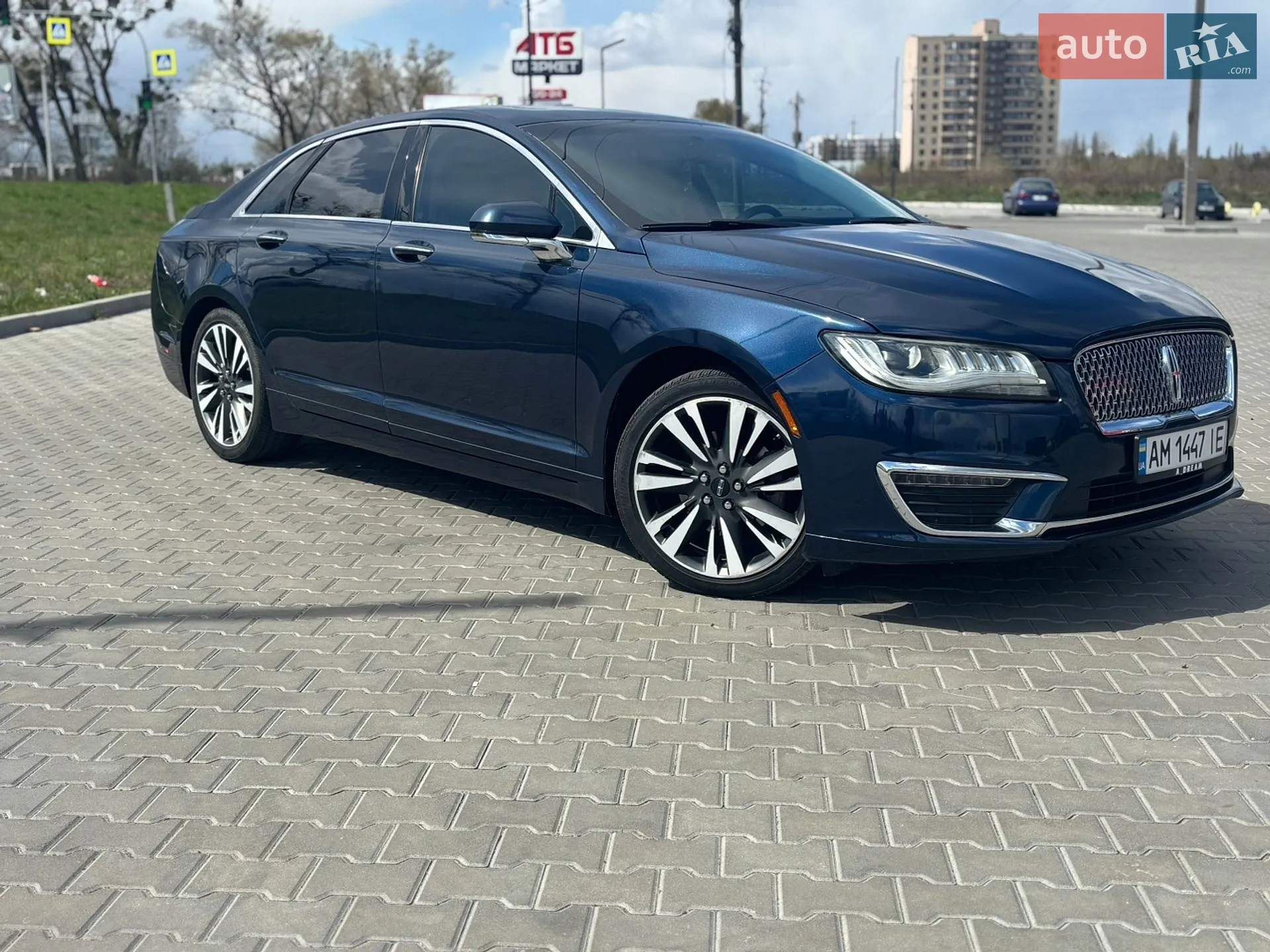 2016 Lincoln MKZ - мініатюра 3