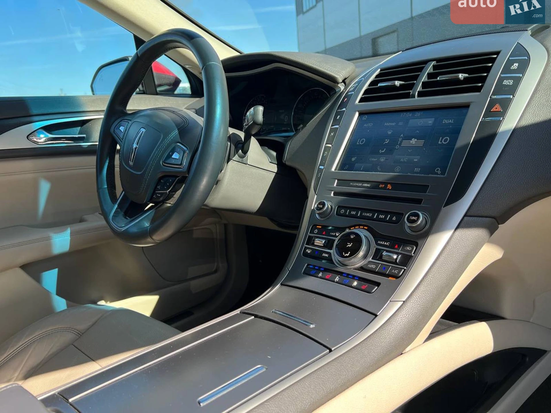 2017 Lincoln MKZ - мініатюра 45