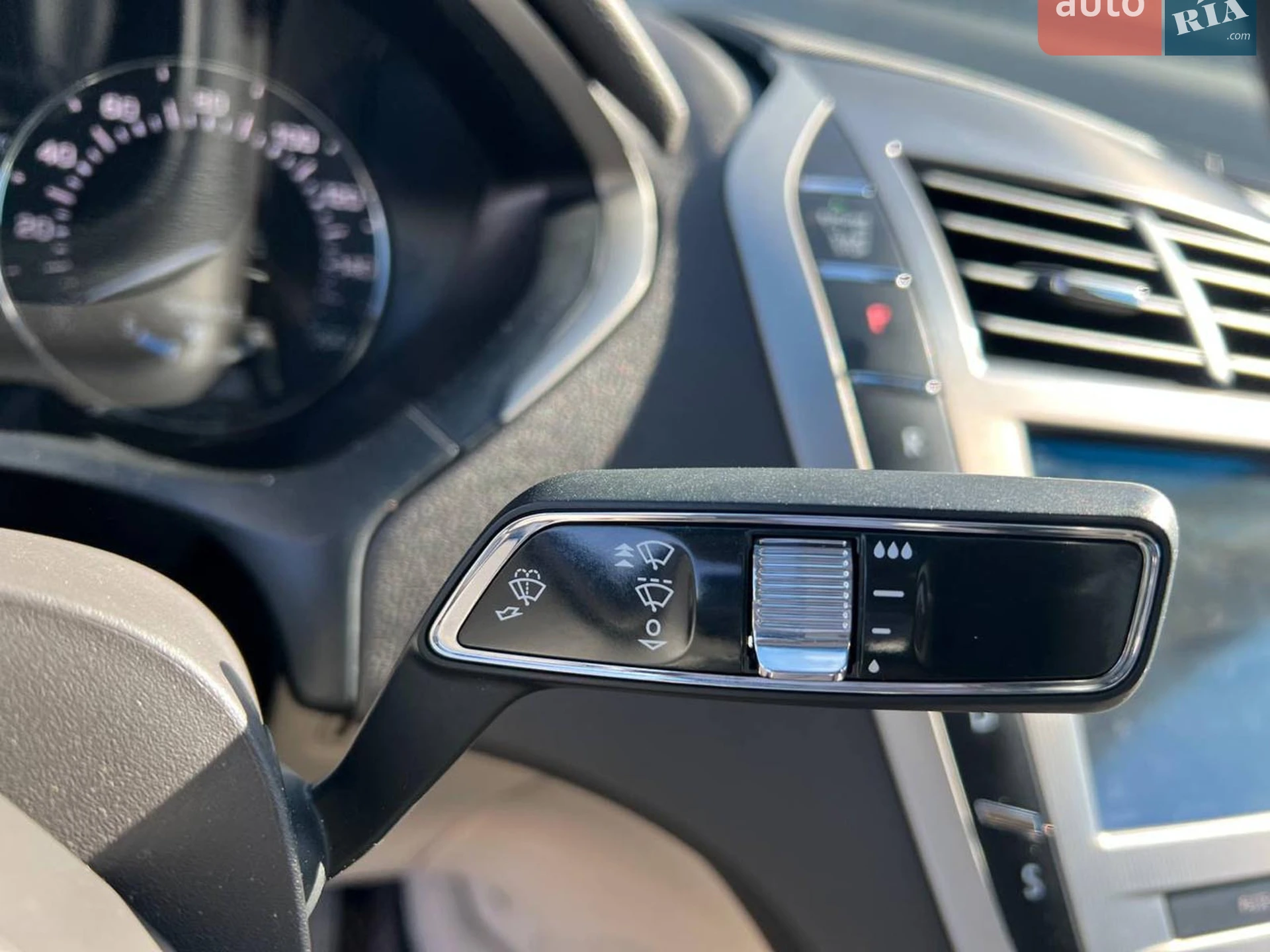 2017 Lincoln MKZ - мініатюра 28