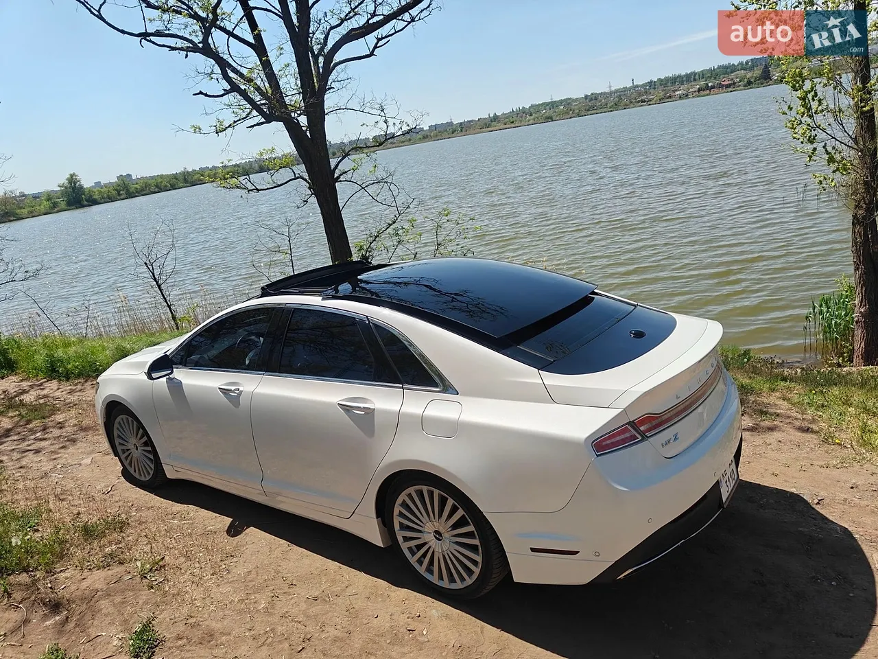 2015 Lincoln MKZ - мініатюра 25