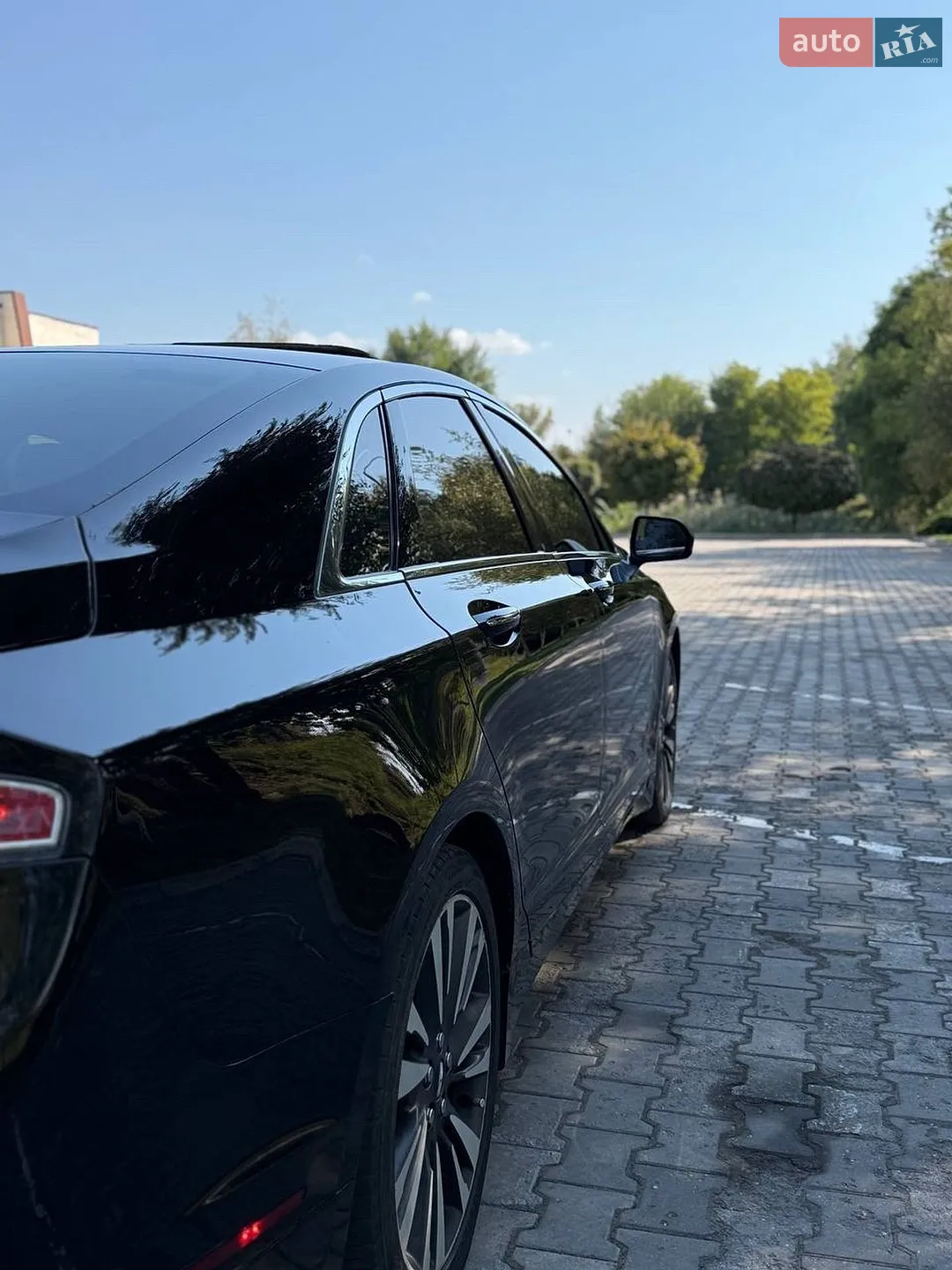 2016 Lincoln MKZ - мініатюра 8