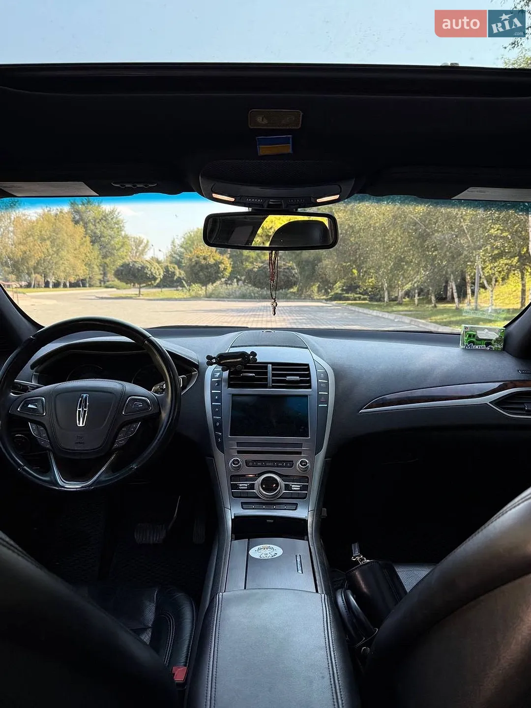 2016 Lincoln MKZ - мініатюра 11