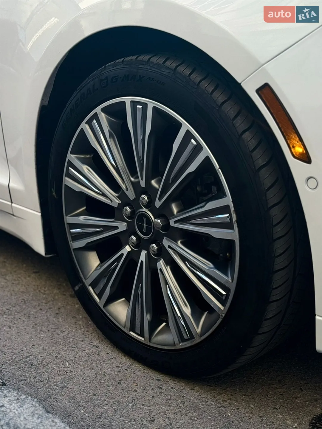 2019 Lincoln MKZ - мініатюра 9