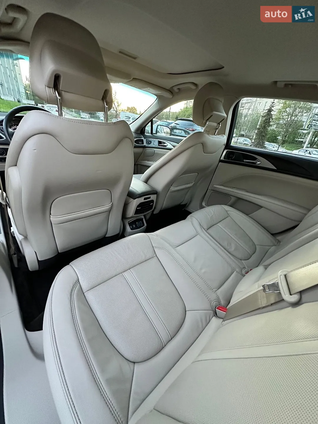 2017 Lincoln MKZ - мініатюра 18