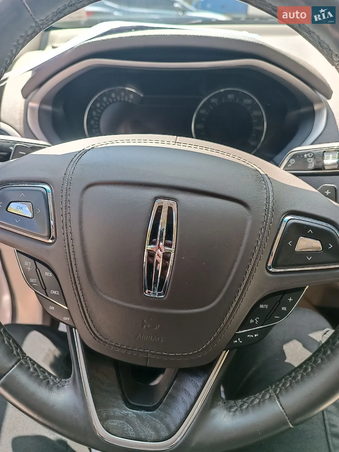 2017 Lincoln MKZ - мініатюра 22