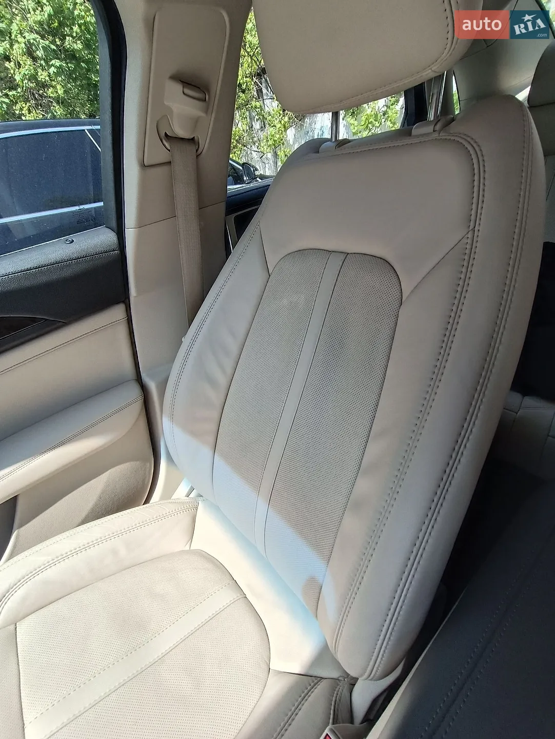 2017 Lincoln MKZ - мініатюра 31