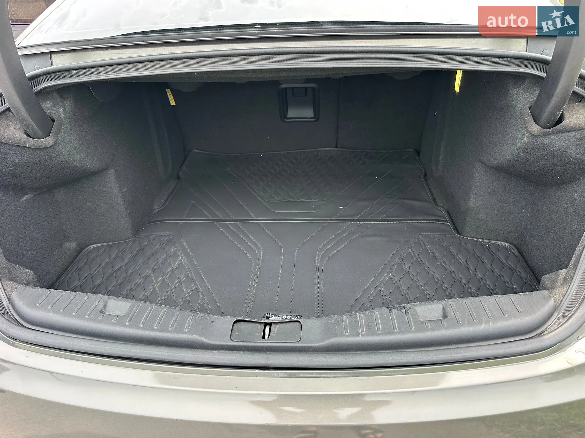 2016 Lincoln MKZ - мініатюра 40