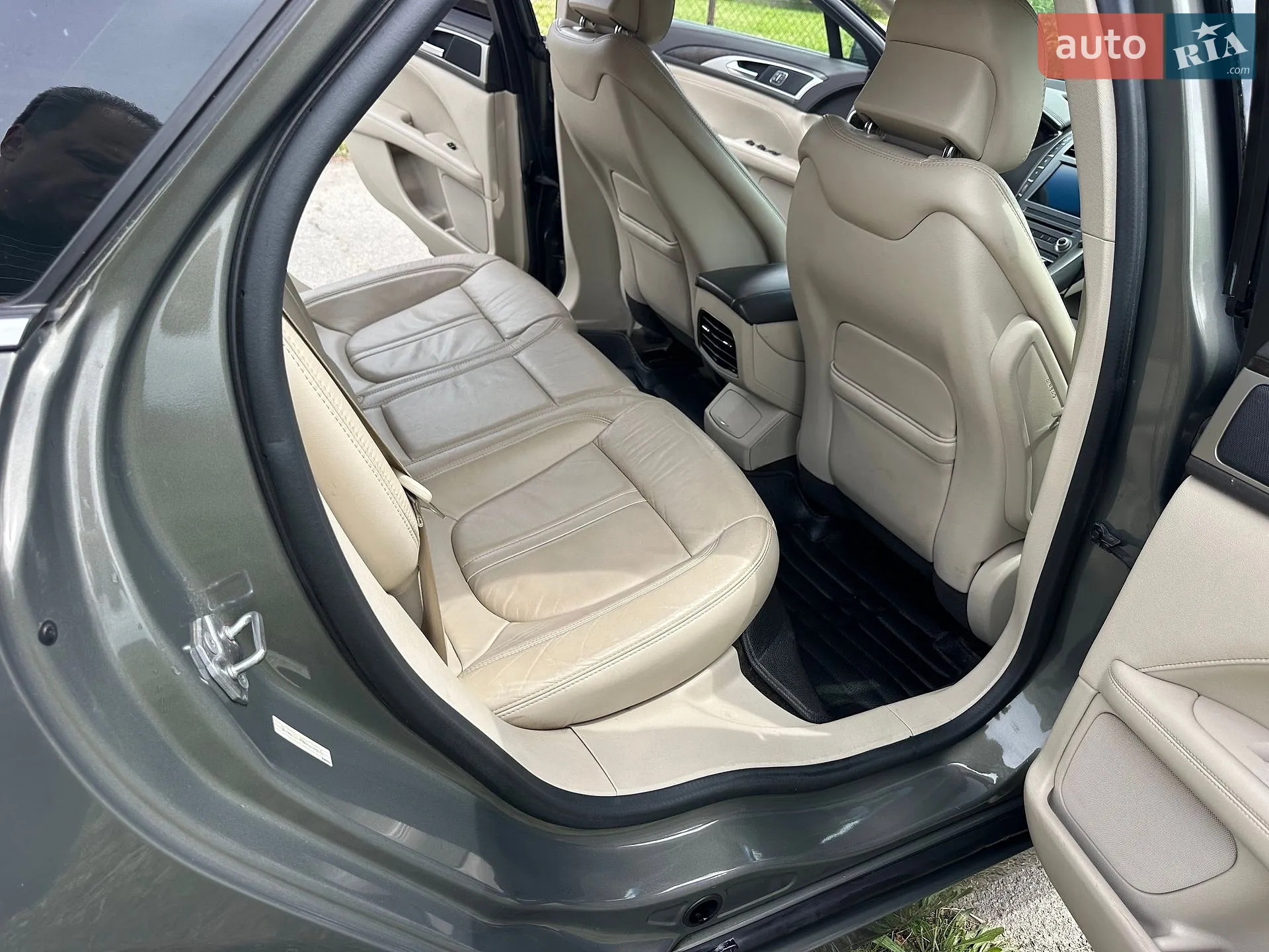 2016 Lincoln MKZ - мініатюра 29