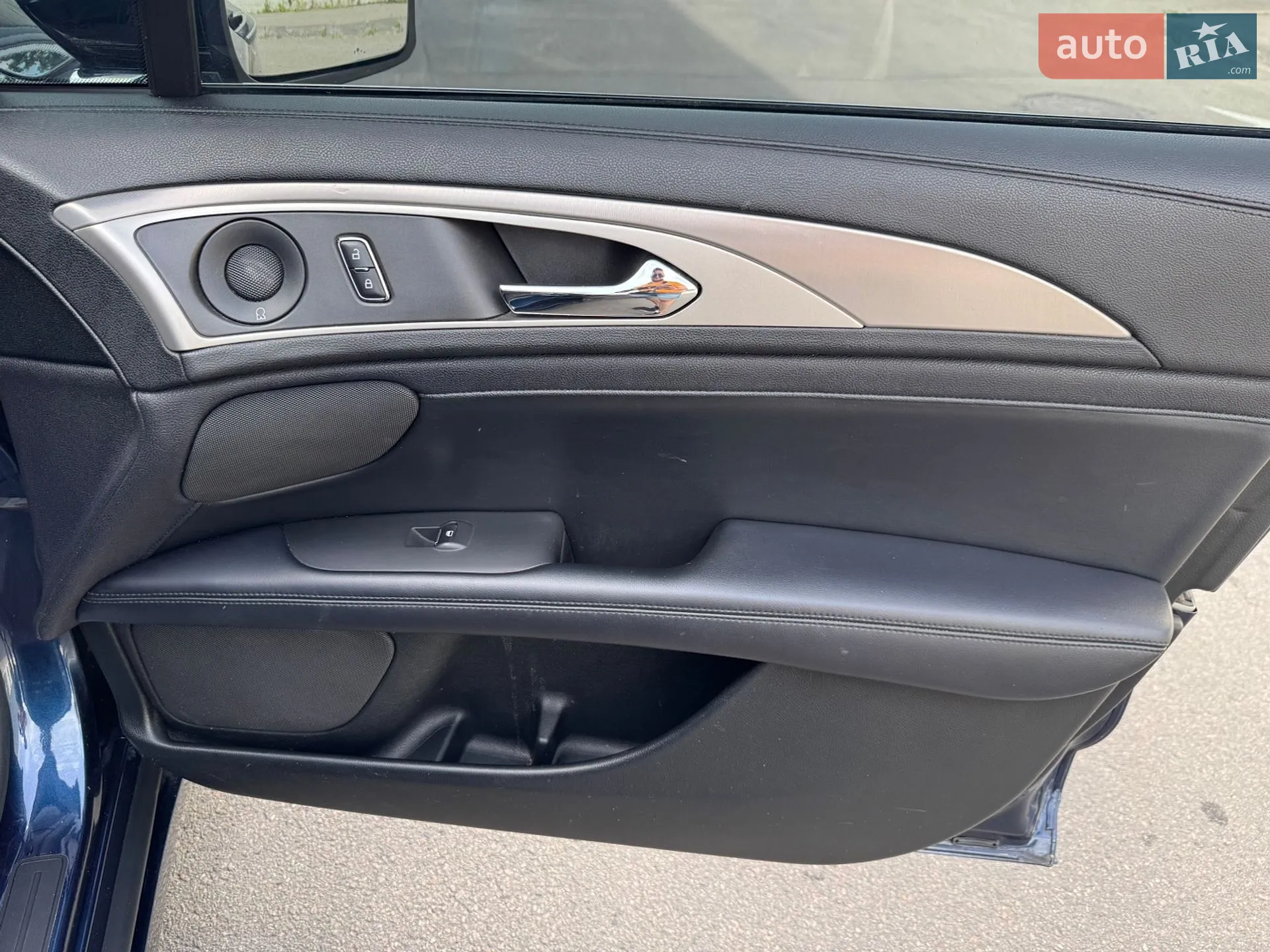 2016 Lincoln MKZ - мініатюра 37