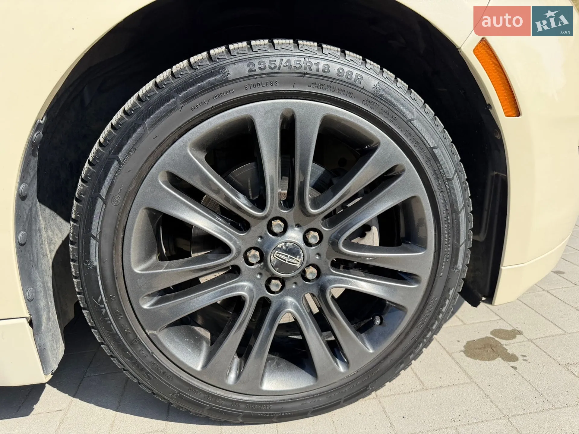 2016 Lincoln MKZ - мініатюра 16