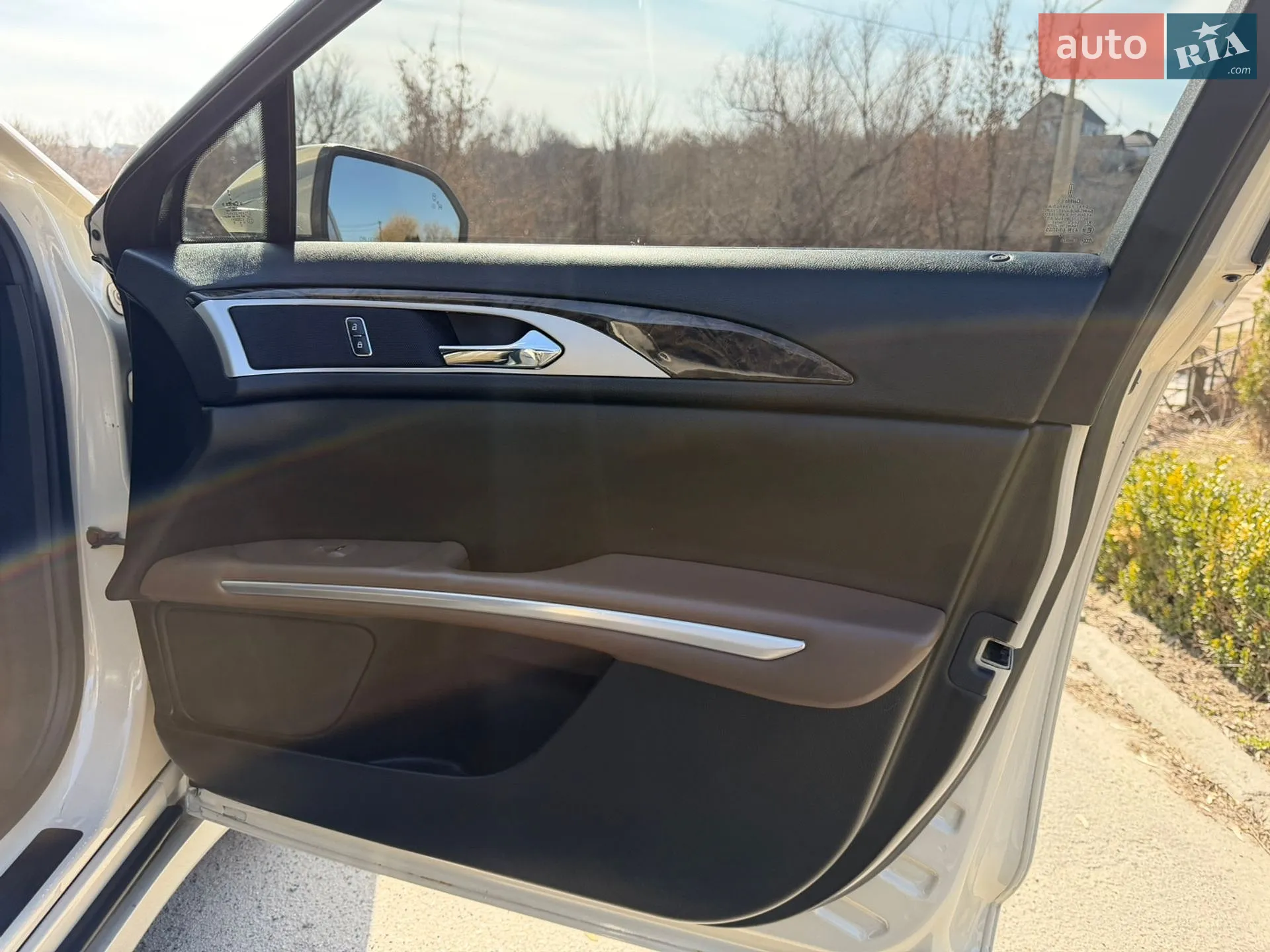 2016 Lincoln MKZ - мініатюра 43