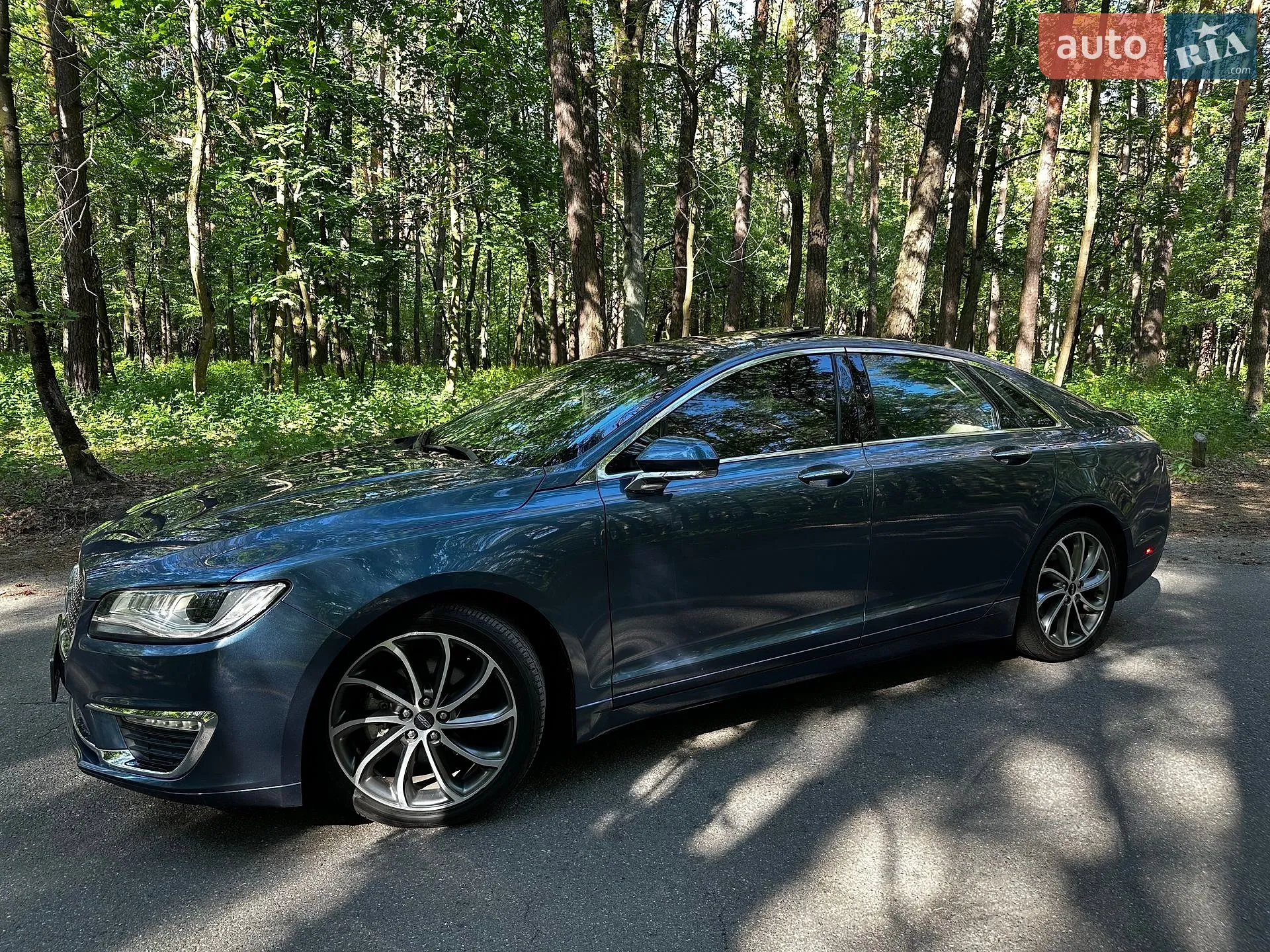 2019 Lincoln MKZ - мініатюра 3