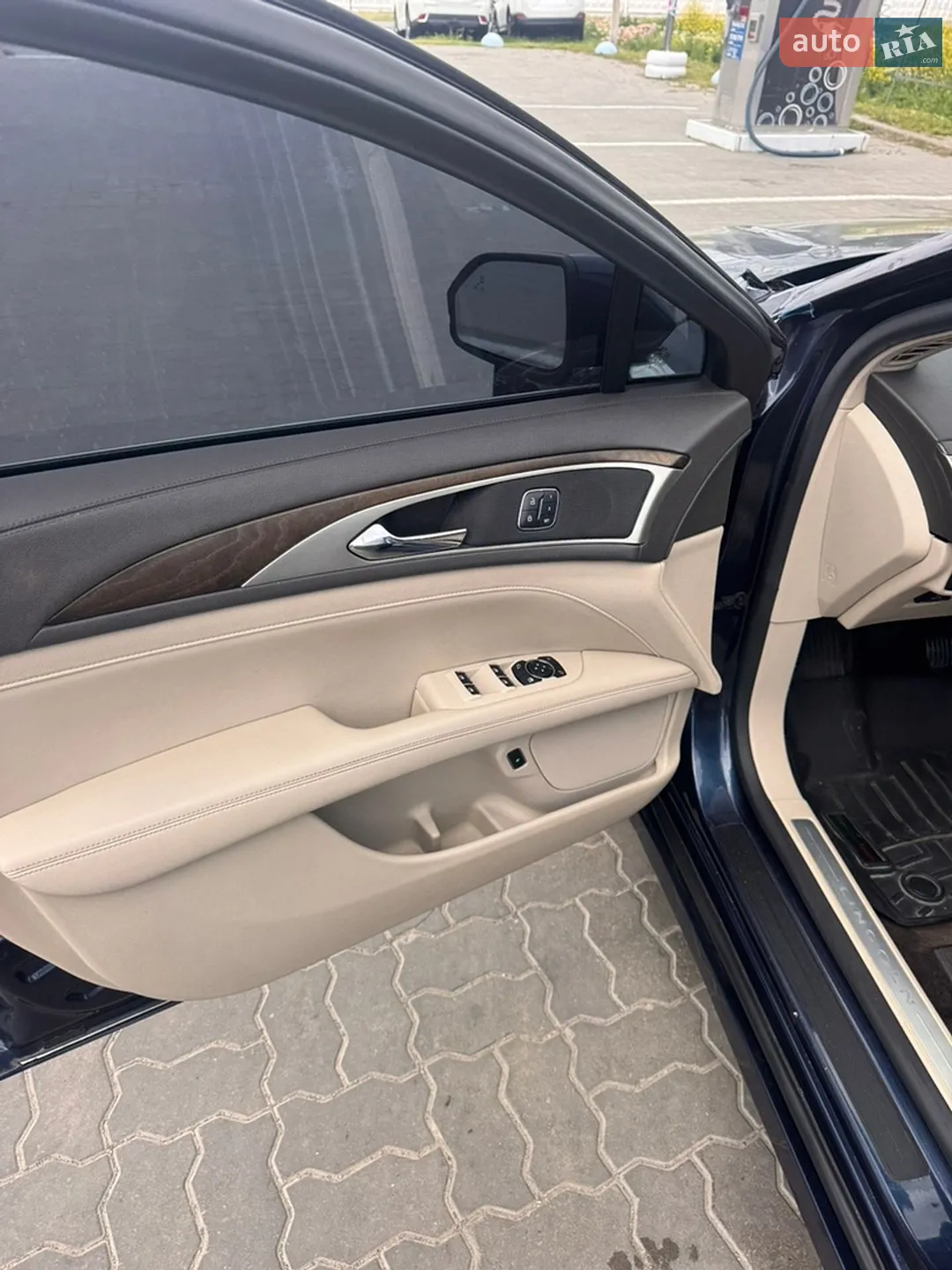 2017 Lincoln MKZ - мініатюра 24