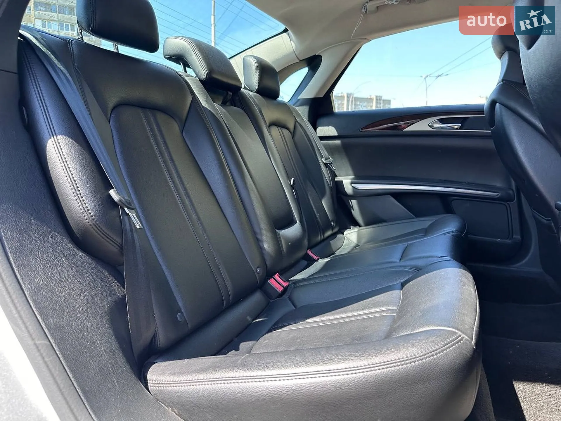 2016 Lincoln MKZ - мініатюра 11