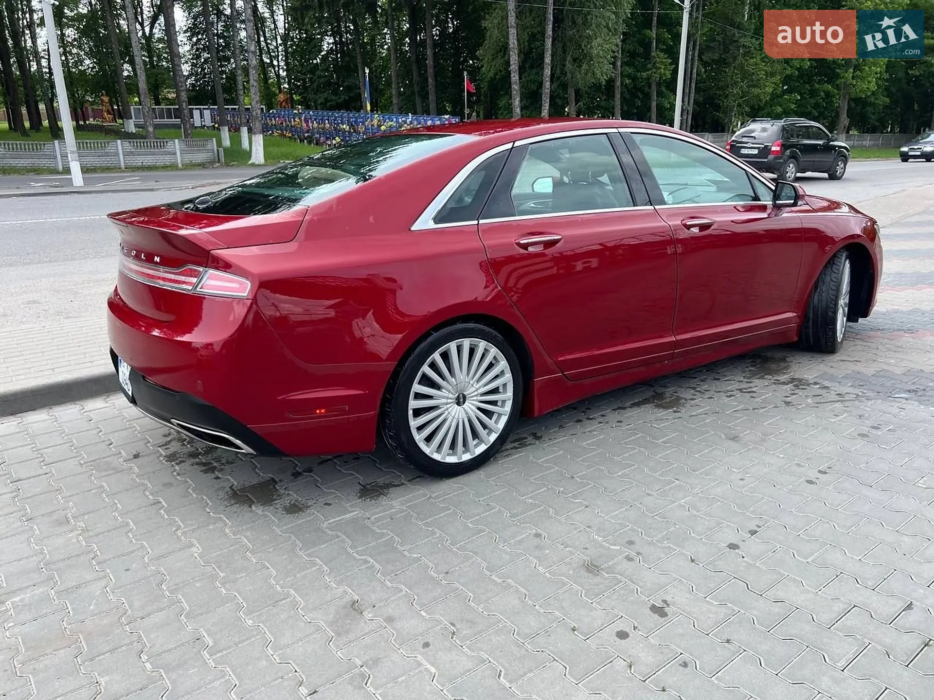 2016 Lincoln MKZ - мініатюра 3