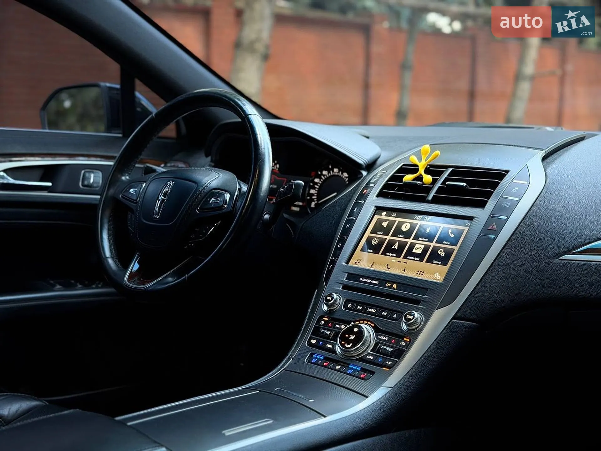 2016 Lincoln MKZ - мініатюра 22