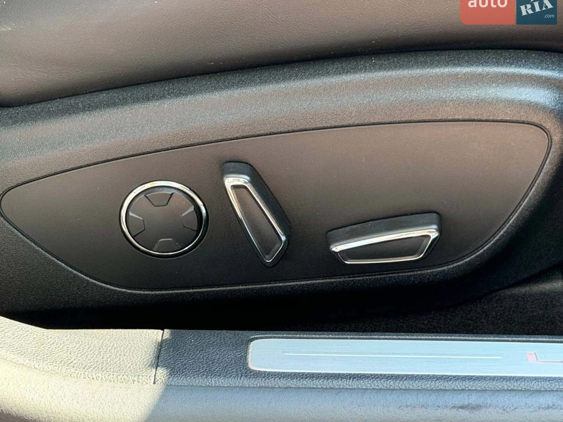 2020 Lincoln MKZ - мініатюра 16