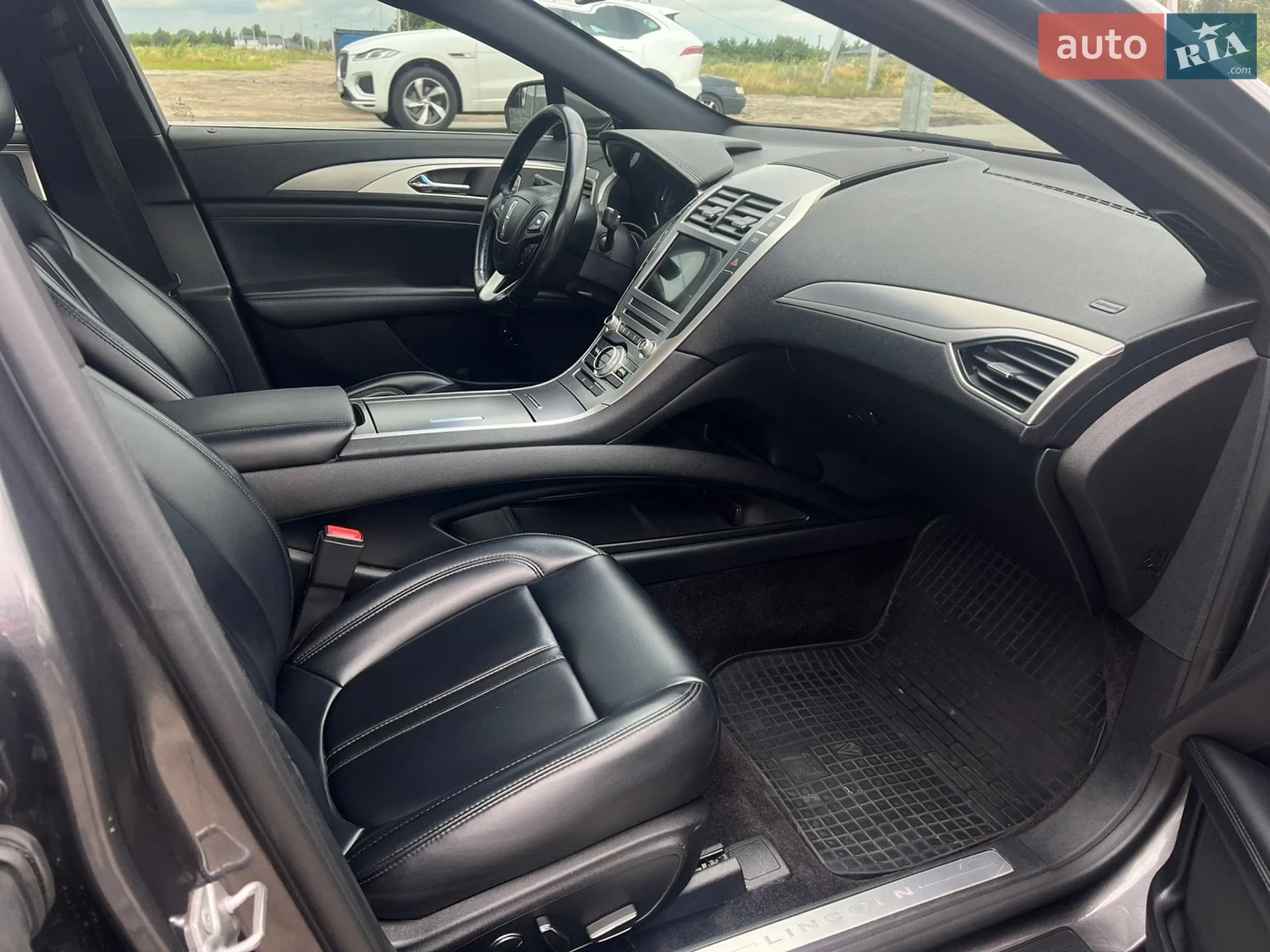 2016 Lincoln MKZ - мініатюра 23