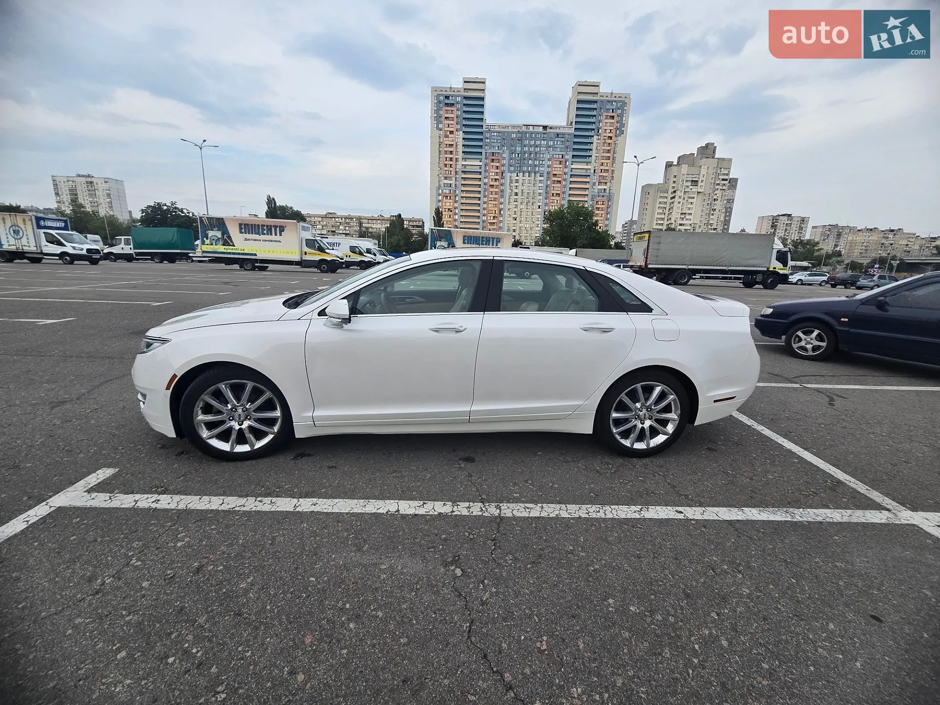 2015 Lincoln MKZ - мініатюра 3