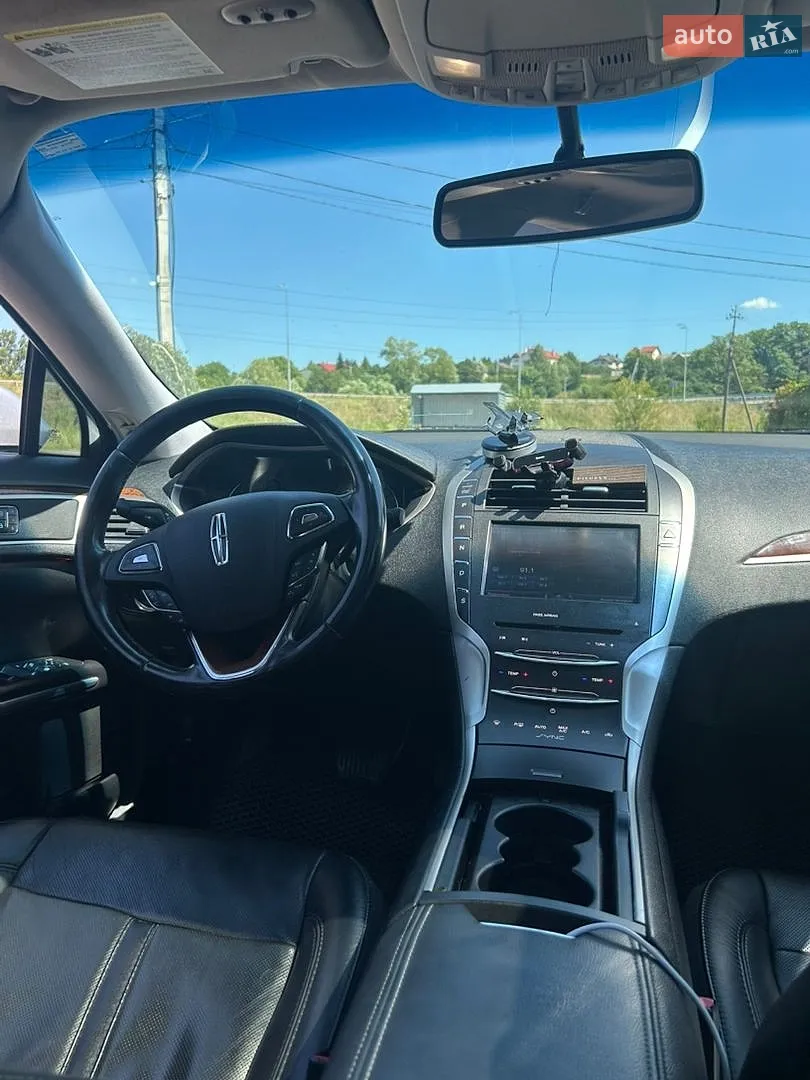 2016 Lincoln MKZ - мініатюра 11
