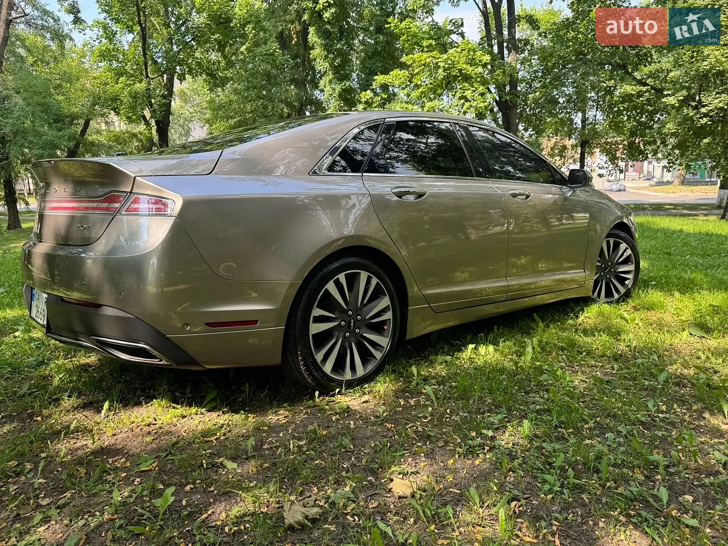 2019 Lincoln MKZ - мініатюра 8