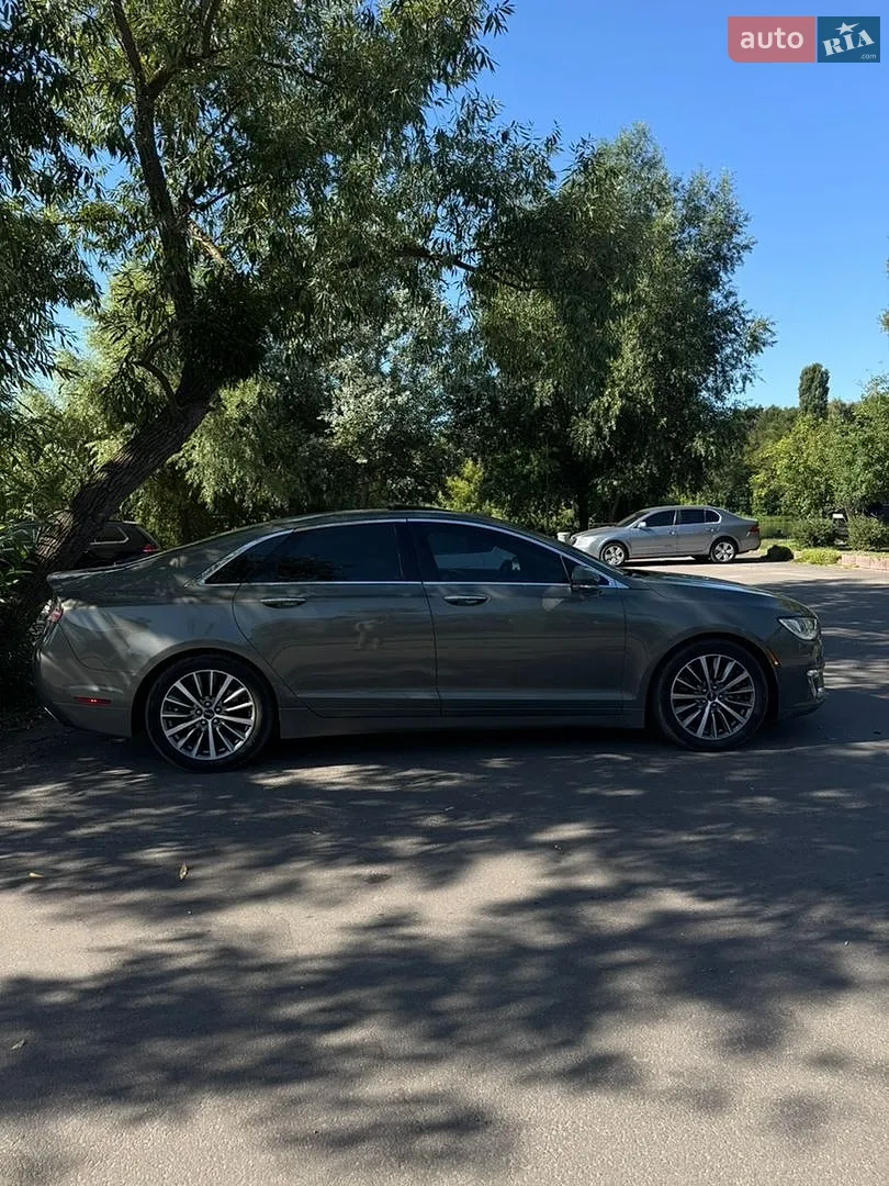 2016 Lincoln MKZ - мініатюра 3