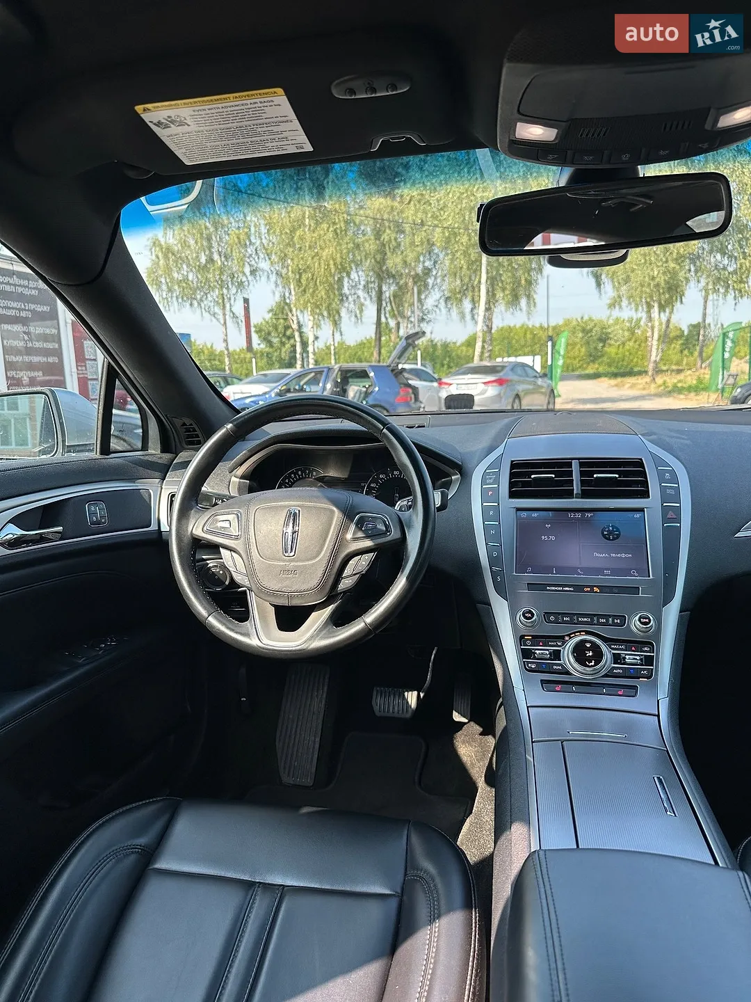 2020 Lincoln MKZ - мініатюра 26