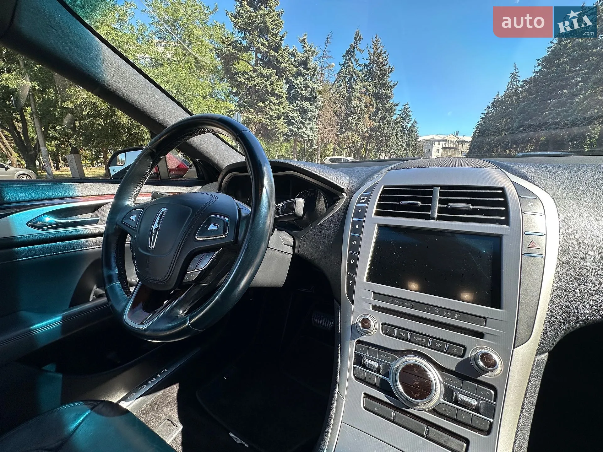 2017 Lincoln MKZ - мініатюра 28