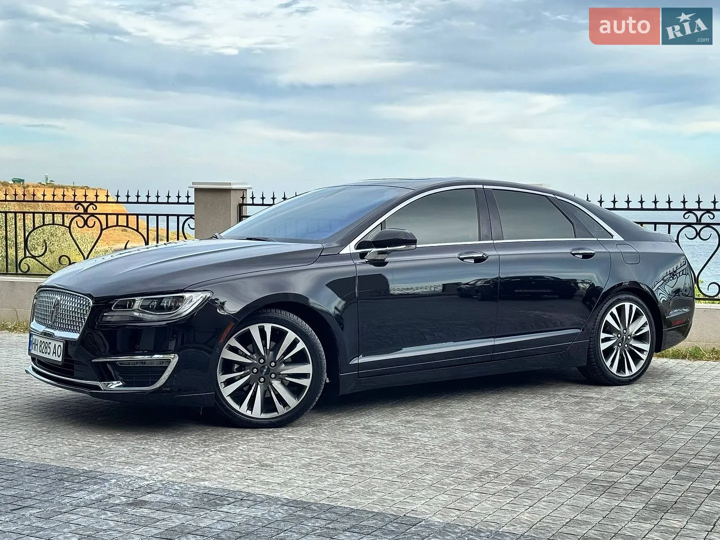 2020 Lincoln MKZ - мініатюра 3
