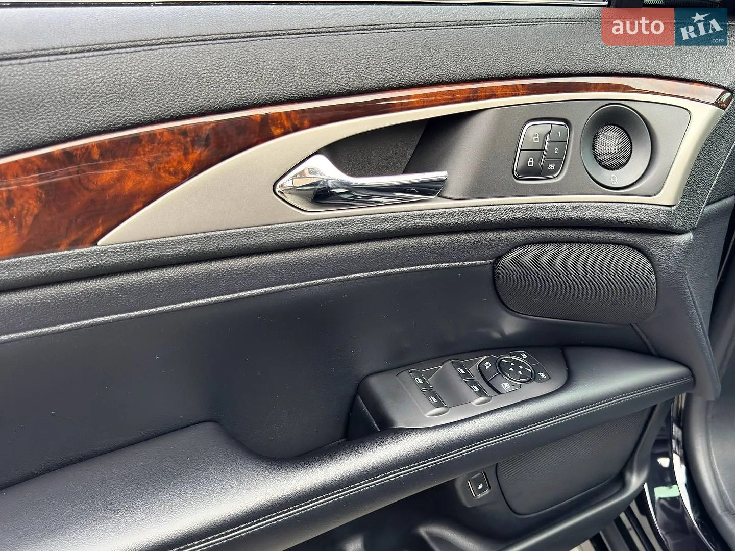 2020 Lincoln MKZ - мініатюра 19