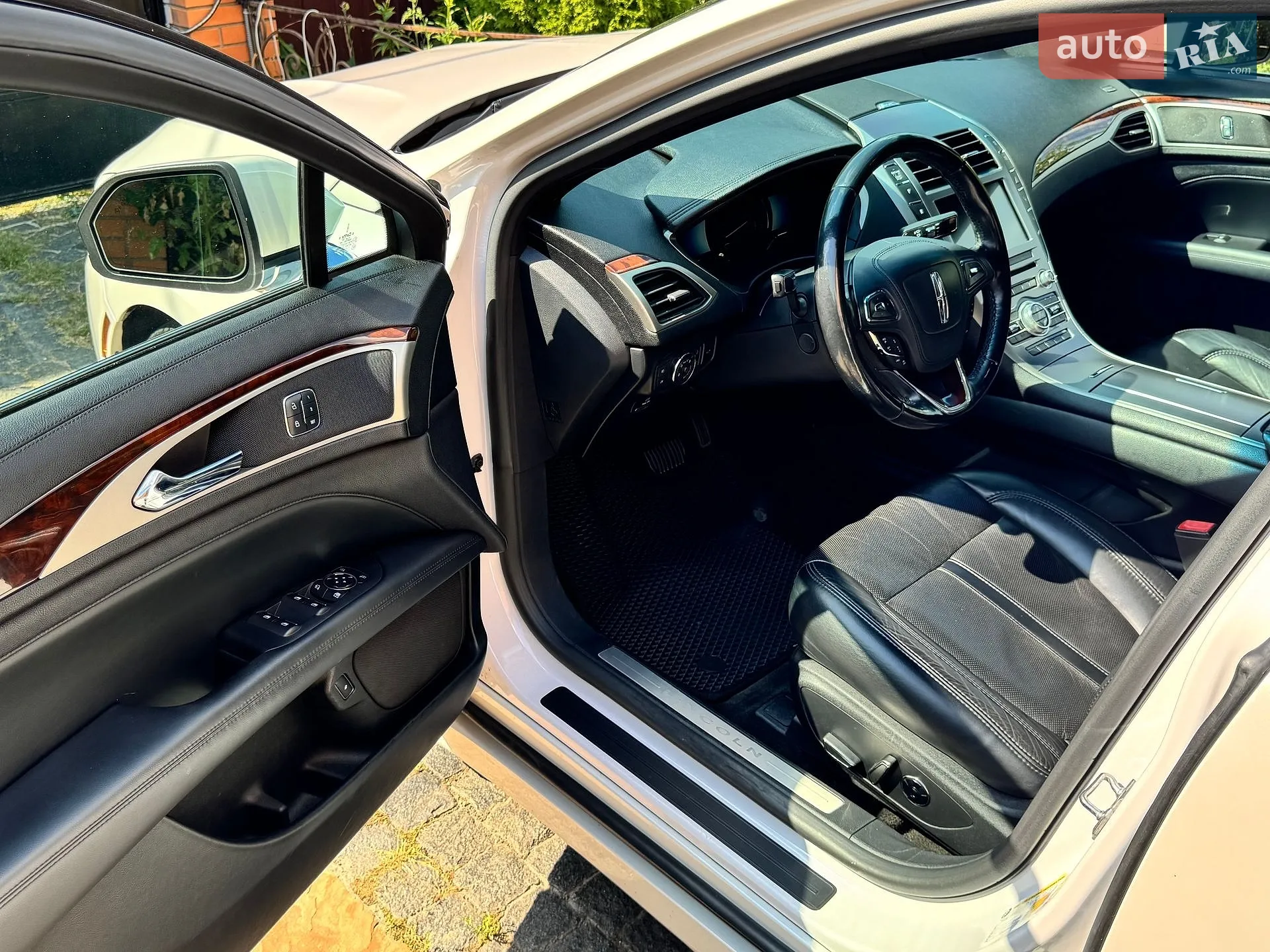 2017 Lincoln MKZ - мініатюра 9