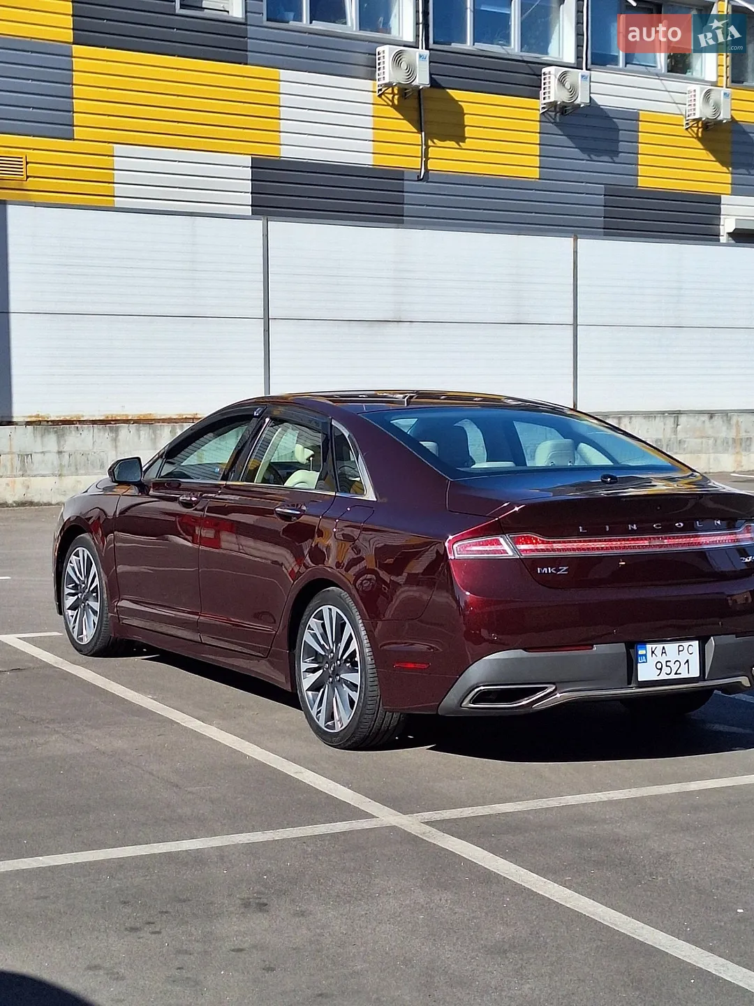 2016 Lincoln MKZ - мініатюра 9