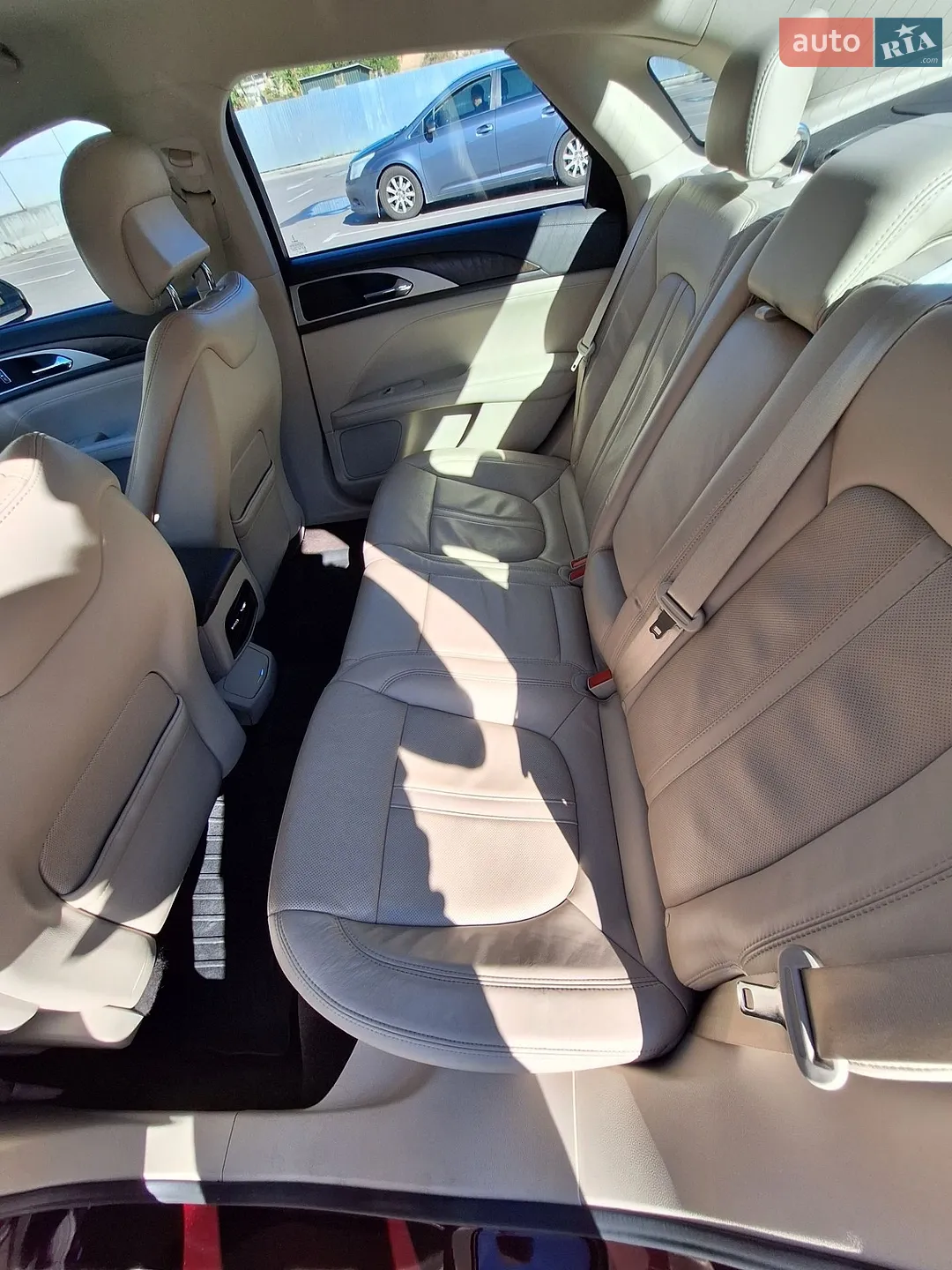 2016 Lincoln MKZ - мініатюра 22