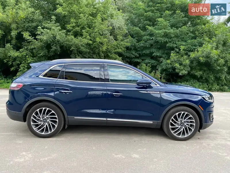 Lincoln Nautilus 2020