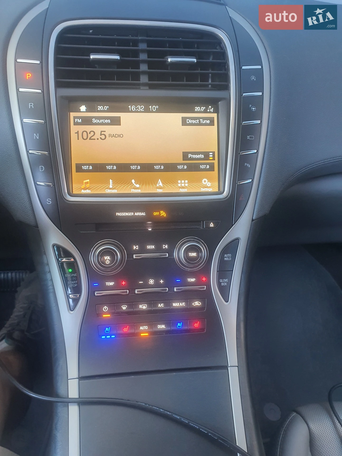 2019 Lincoln Nautilus - мініатюра 20