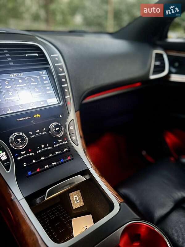 Внедорожник / Кроссовер Lincoln Nautilus 2019 в Одессе