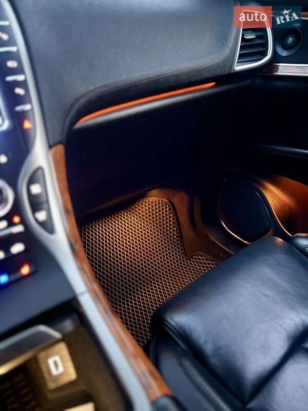 Внедорожник / Кроссовер Lincoln Nautilus 2019 в Одессе