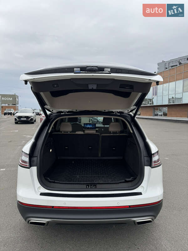 Позашляховик / Кросовер Lincoln Nautilus 2021 в Києві